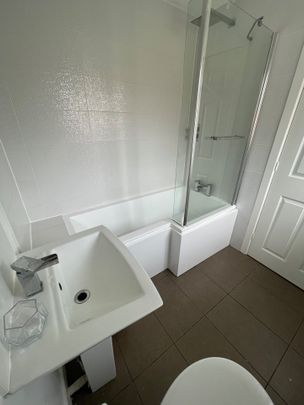 Room in a Shared House, Bangor Street, M15 - Photo 1