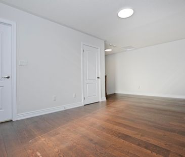 For Lease - 1115 Grainger Trail, Newmarket, Ontario - Photo 5