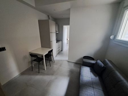 Studio/Γκαρσονιέρα για ενοικίαση Κέντρο (Χαριλάου) - Φωτογραφία 2