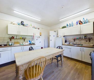 1 bedroom Flat To Let - Photo 6