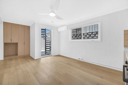 6/2 Surf Street - Photo 2