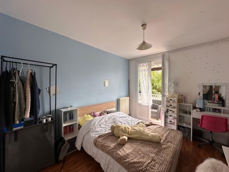Location Appartement 4 pièces 75m² ETOILE SUR RHONE 26800 - Photo 2