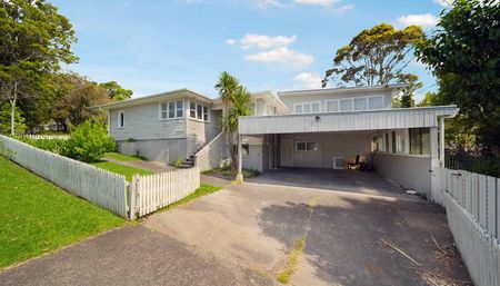 Rent Includes Water - Photo 3