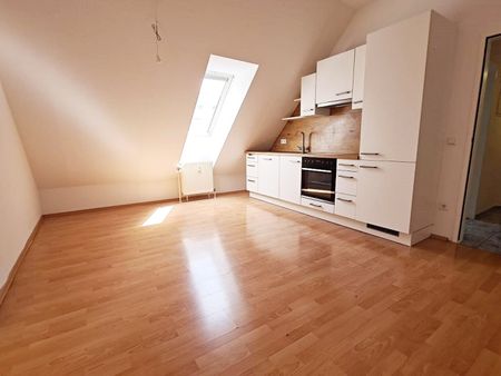 NEILREICHGASSE, sonnige 44 m2 Dachgeschoß, 2 Zimmer, Komplettküche, Duschbad, Parketten, Fernblick - Photo 5