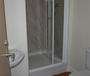 6 bedroom flat to rent - Photo 2