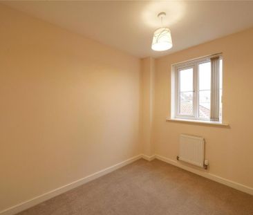 3 bedroom end of terrace house to rent - Photo 1