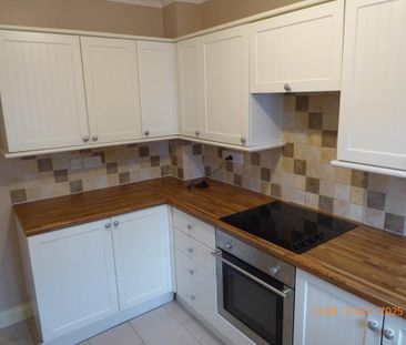 2 bedroom semi-detached house to rent - Photo 5