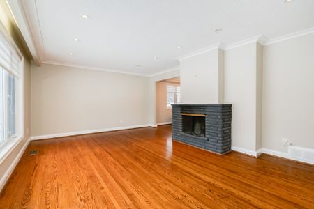 For Lease - 2 Millgate Crescent, Toronto, Ontario - Photo 5