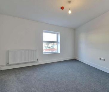 Stride Avenue, Baffins, Portsmouth, PO3 - Photo 3