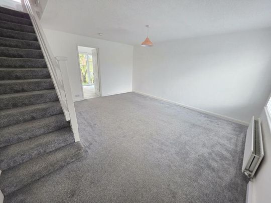 3 bedroom end of terrace house to rent - Photo 1