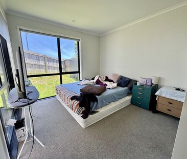 33 Redhills Road, Massey, Auckland - Photo 4