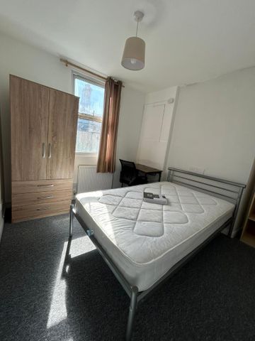 Providence Street, Plymouth - Photo 3