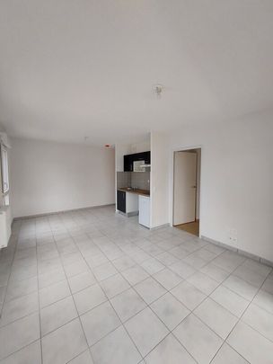Location Appartement 2 pièces 46m² LA ROCHELLE 17000 - Photo 1