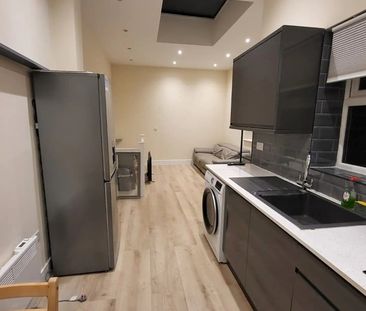 1 Bed Detached House, New Cross Road, SE14 - Photo 4