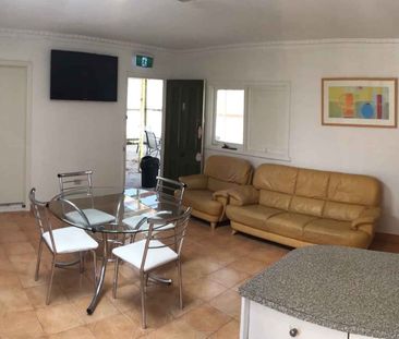 Room 6 (Non Ensuite) - Photo 2