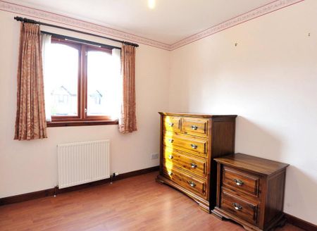 3 bedroom detached house to rent - Photo 3