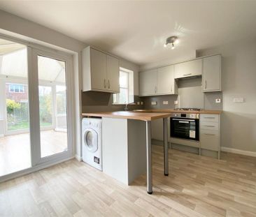 2 bedroom semi-detached house to rent - Photo 2