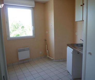 Loue Appartement à Rezé Blordière T2 - PARKING EXTERIEUR FERME - Photo 5