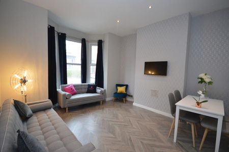 7 bedroom terraced house to rent - Photo 2