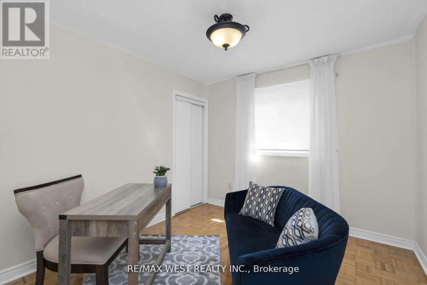 362 AVRO ROAD - Photo 1