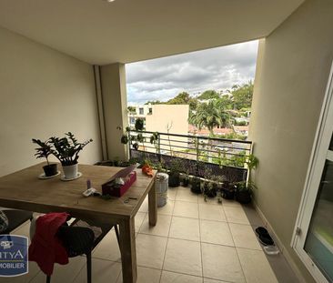 Location Appartement 3 pièces 78m² ST DENIS 97400 - Photo 4