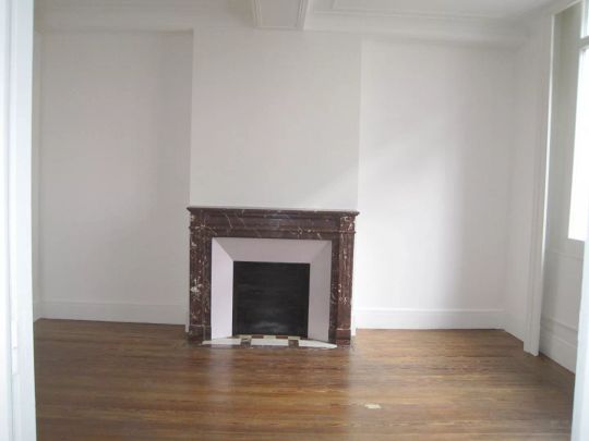 Maison 2 pièces à louer au centre-ville de Saint Quentin - Photo 1