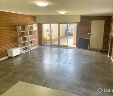 Bills included! - Photo 4