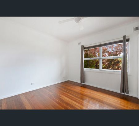 27 Beryl Street, Coffs Harbour, NSW 2450 - Photo 4