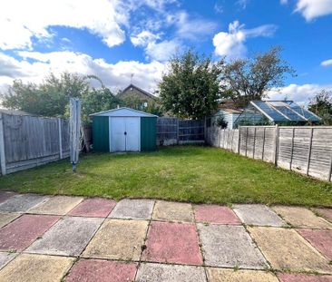 2 bedroom semi-detached bungalow to rent - Photo 2