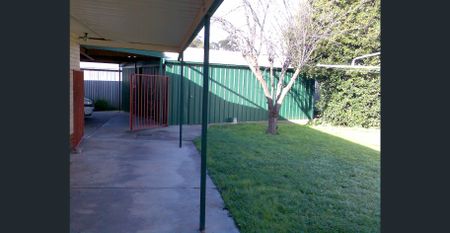 23 Trenton Tce, Pooraka, SA 5095 - Photo 2