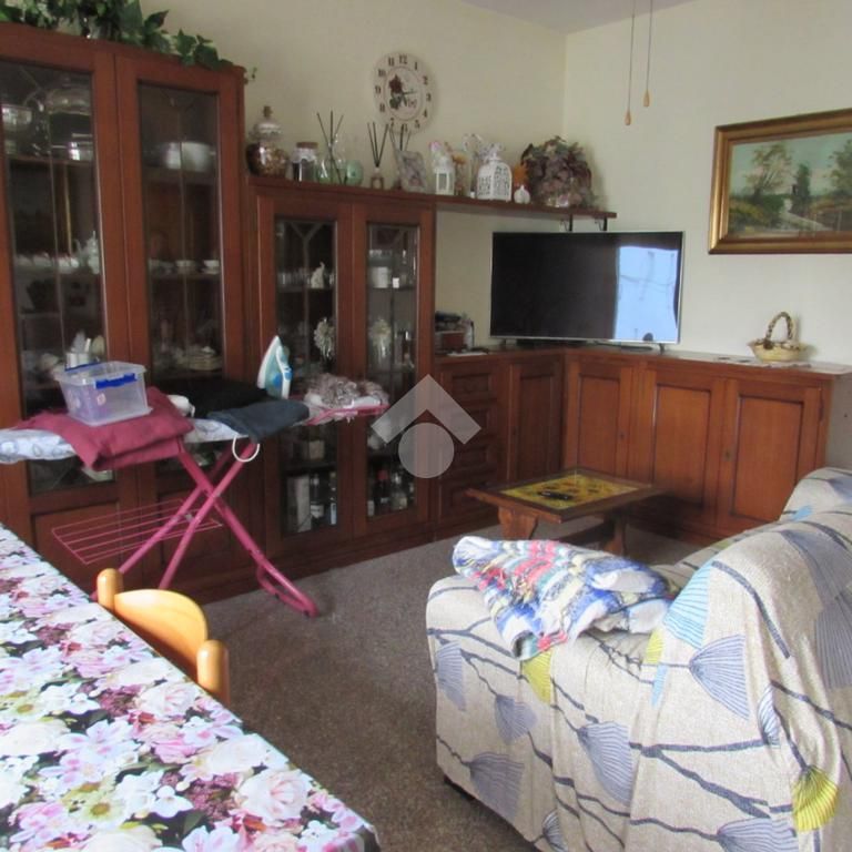 Porzione di bifamiliare in affitto - Photo 1