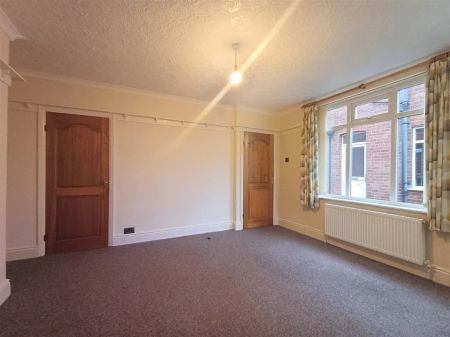 Alderson Drive, Doncaster - Photo 2