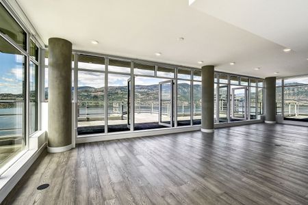 Executive 21st floor Luxury Penthouse - Photo 2