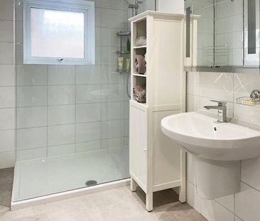 1 bedroom in a house share to rent - Photo 6