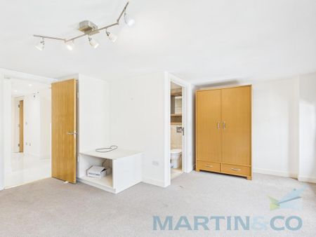4 bedroom apartment to rent - Photo 3