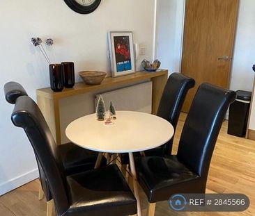 3 bedroom penthouse to rent - Photo 2