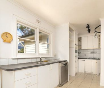 19 Fairfax Road - Photo 5