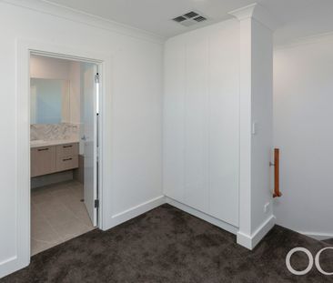 Open the Door To Contemporary Coastal Luxury - Photo 1