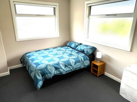 Altona North - Photo 5