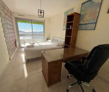 Location Appartement 3 pièces 80m² NICE 06300 - Photo 3