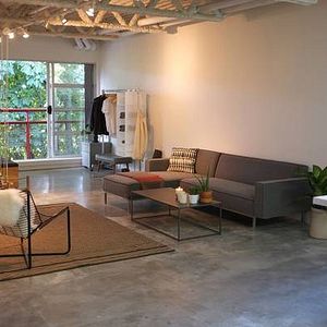 Mainspace | Furnished Open concept loft+Parking+Utilities - Photo 2