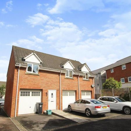 Close to the Marina, a great sized living room, two double bedrooms, a garage and parking, what more could you want? Call NOW to book your priority viewing! - Photo 3