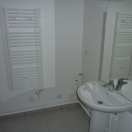 Location Appartement 2 pièces 35m² LA FLECHE 72200 - Photo 3