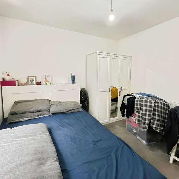 Kingsway, Bedford, MK42 - Photo 1