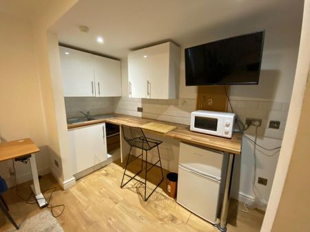 Studio to rent - Photo 4