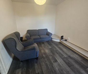 5 bedroom house of multiple occupation to rent - Photo 1