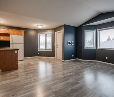 🏡 Charming 2 Bedroom - Photo 3