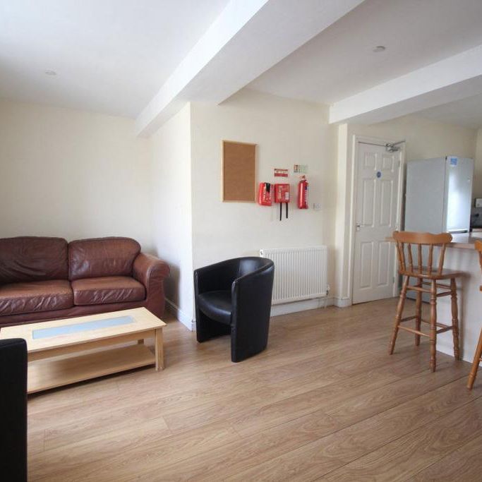 4 bedroom house share to rent - Photo 1