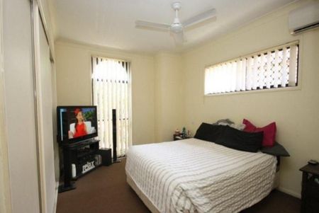 Centrally Located Upper Coomera Home - Photo 2