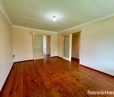 MAKE THIS HOUSE YOUR HOME - Photo 5